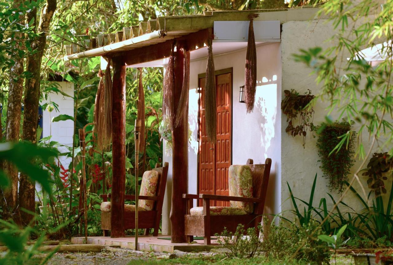 Вилла Casa A Beira Do Rio Jaguareguava Na Mata Atlantica Em Bertioga Sp Экстерьер фото